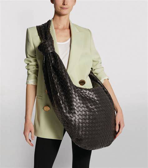 bottega veneta online store.